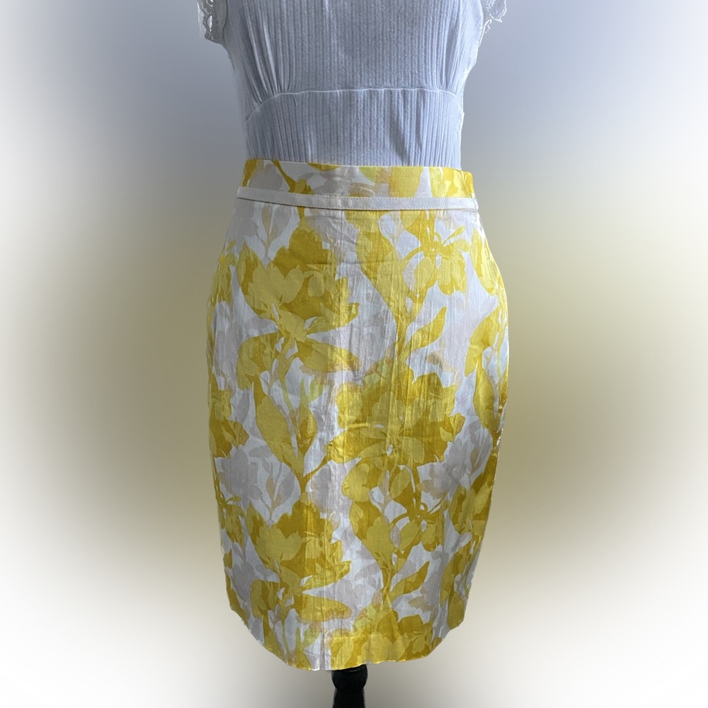 Banana Republic Floral Pencil Skirt - Size 0 - NWT
